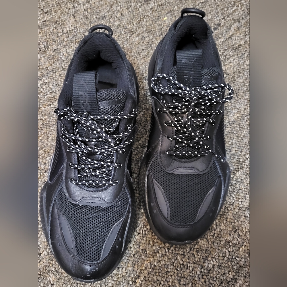 Womens sneakers